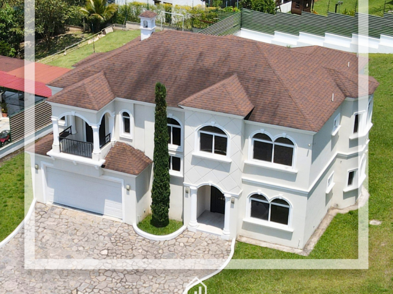 Casa en Residencial Miralagos