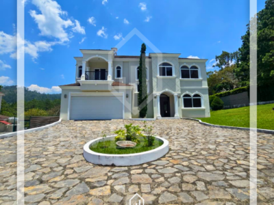 Casa en Residencial Miralagos